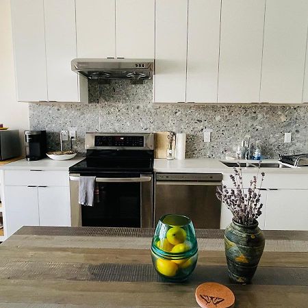 Oceanfront Zen Villa North Vancouver Ngoại thất bức ảnh