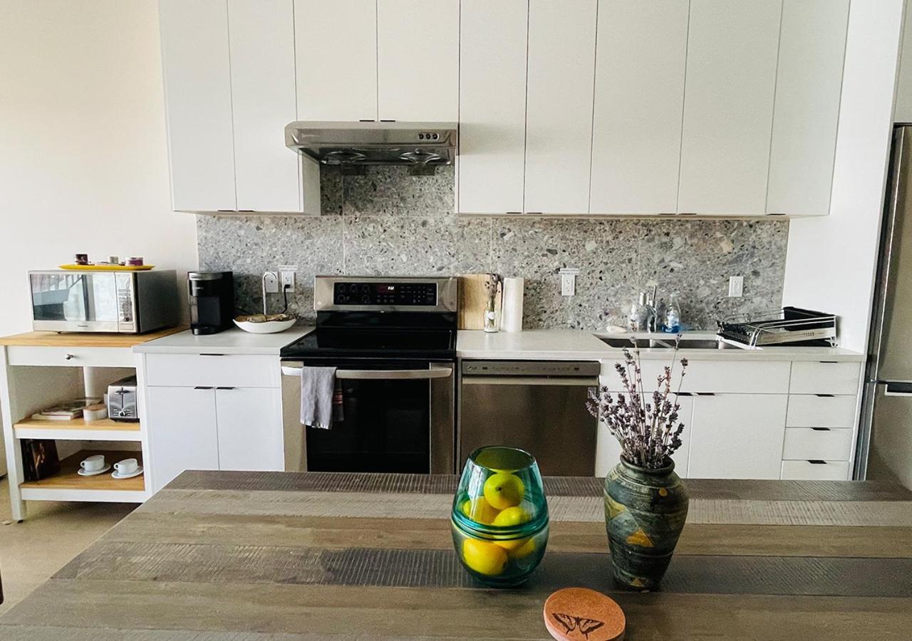 Oceanfront Zen Villa North Vancouver Ngoại thất bức ảnh