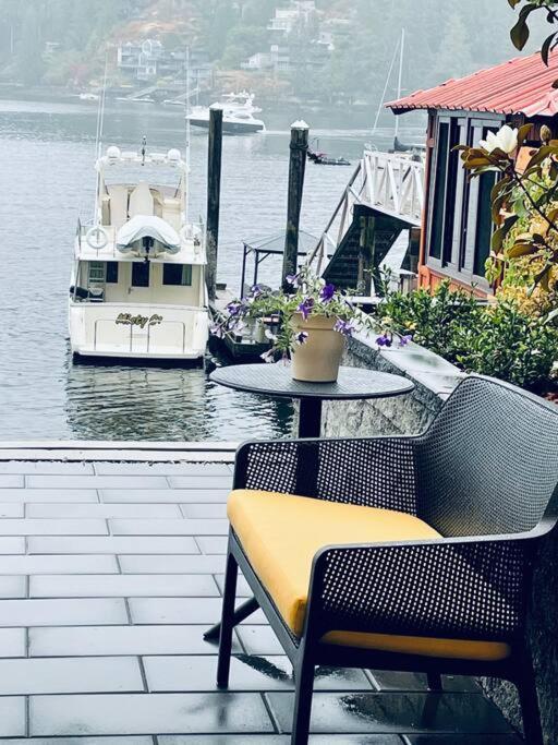 Oceanfront Zen Villa North Vancouver Ngoại thất bức ảnh